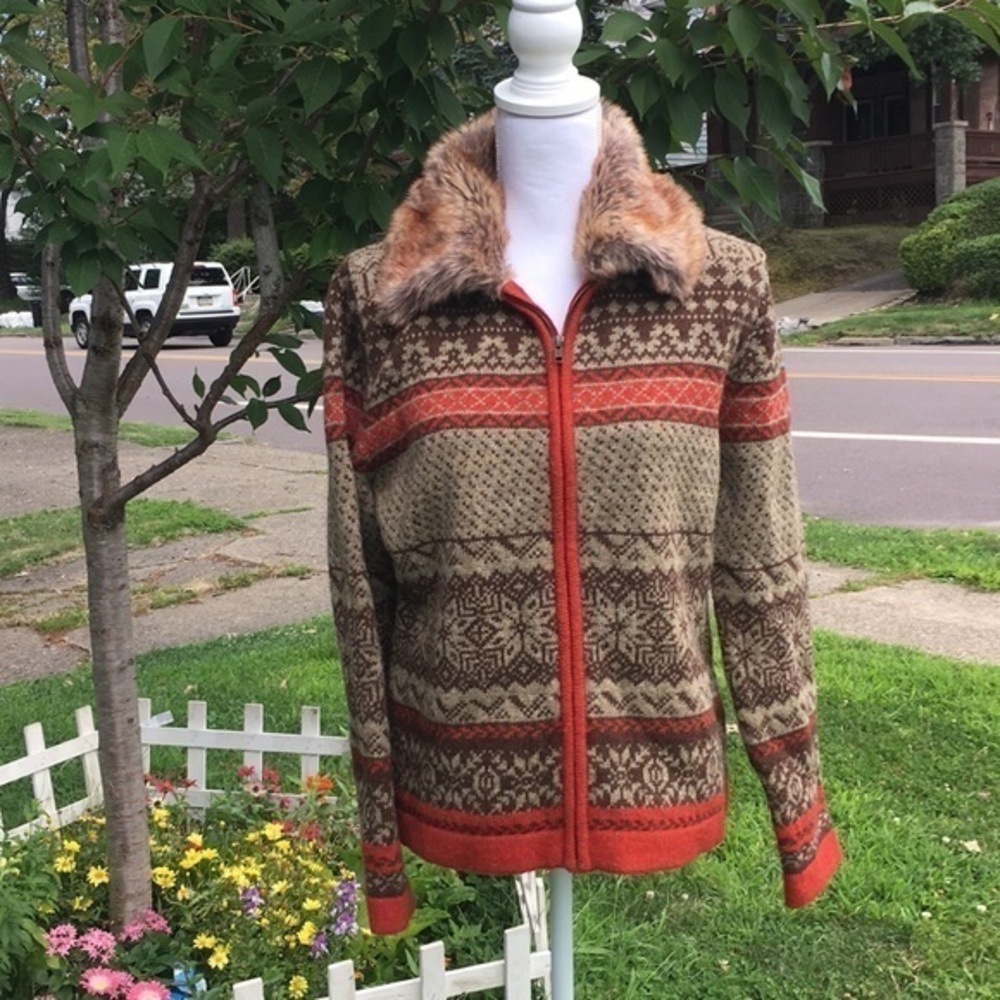 Cambridge Dry Goods wool sweater with faux fur